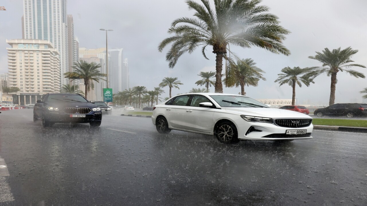 توقعات الطقس توضح المناطق المعرضة لسقوط الأمطار في الإمارات .. التفاصيل كاملة